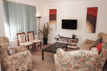 St James Cosy Home Best Value - New South Wales Tourism  3