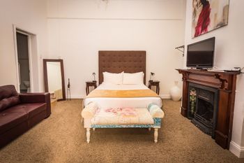 Spooky Hall Motel - New South Wales Tourism  1