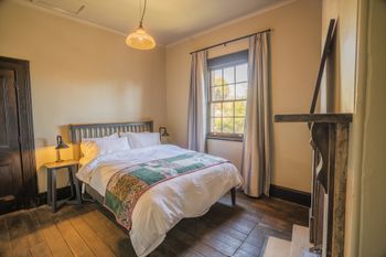 Hill End Historic Cottages - New South Wales Tourism  3