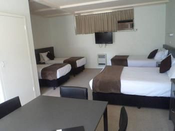 Oriana Motor Inn - New South Wales Tourism  5