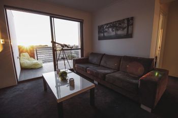 South Beach Pool Home - New South Wales Tourism  2