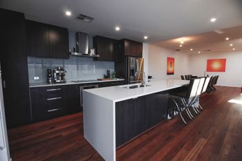 South Beach Pool Home - New South Wales Tourism  1