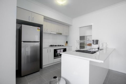 Big Family Fun@ 4 Bedrooms House In Point Cook - New South Wales Tourism  5