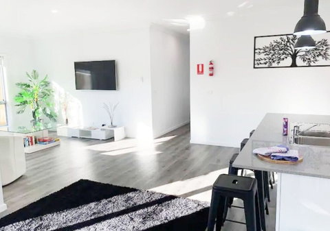 Brand New Home - 10min To Beach & Torquay - New South Wales Tourism  0