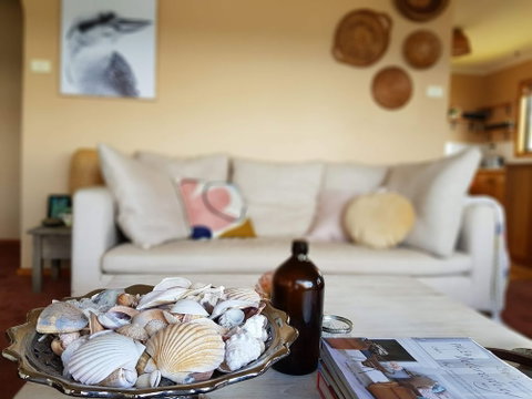 Beautiful Cottage, Ocean Views, Amazing Gardens, 12 Minute Walk To Beach - New South Wales Tourism  5
