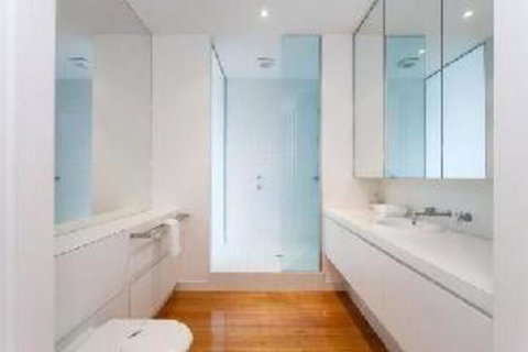 Anglesea Surf Beach Apartments - New South Wales Tourism  1