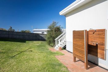 Toms Beach House - New South Wales Tourism  3