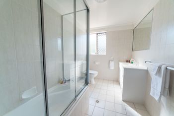 1 Bedroom Gold Coast Beachside Apt W AC + Parking - New South Wales Tourism  5