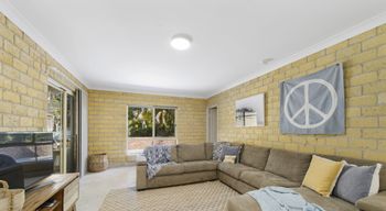 BEACHSIDE HIDEAWAY BONNY HILLS - New South Wales Tourism  5