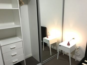 Chic & Cosy Apartment Near Airport & CBD - New South Wales Tourism  4
