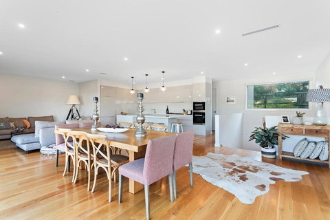 Azure Oasis - New South Wales Tourism  3