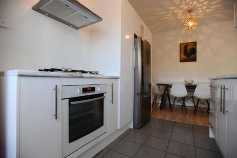 Glenelg Holiday Apartments The Broadway - New South Wales Tourism  4
