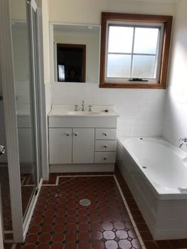 Kookaburra Cottage At Hat Head - New South Wales Tourism  4