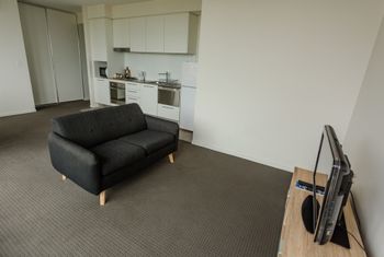Watt Street 1 BR Apartment W Ocean Views - New South Wales Tourism  5