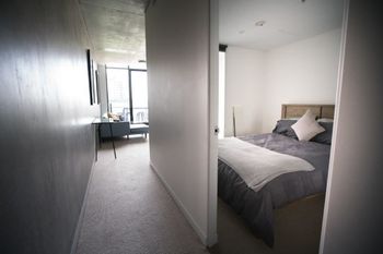 Spacious Apartment Close To Melbourne CBD - New South Wales Tourism  2