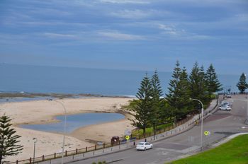 Luxury Beach Escape 90mins From Sydney - New South Wales Tourism  4