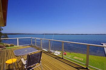 Luxury Waterfront House - New South Wales Tourism  1