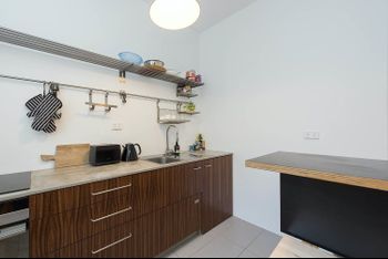 Spacious One Bedroom Heart Of Potts Point H333 - New South Wales Tourism  5
