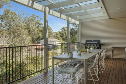 BEACH WITHIN REACH - New South Wales Tourism  0