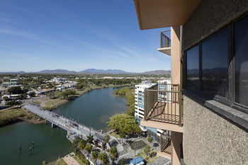 Holiday Inn Townsville - New South Wales Tourism  3