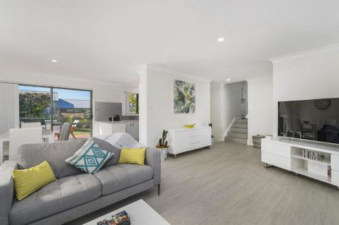 Right At Home In Bonny Hills - New South Wales Tourism  2