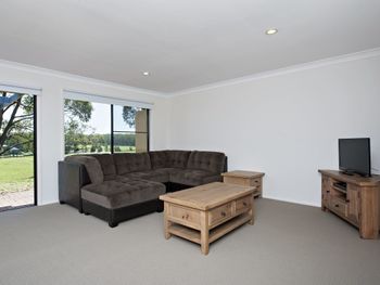 Villa 127 Horizons Golf Resort - New South Wales Tourism  6