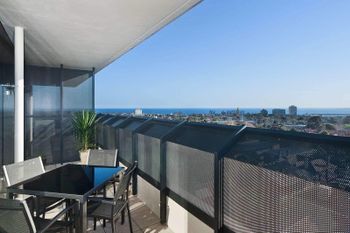 Executive Bay Views St. Kilda - New South Wales Tourism  3