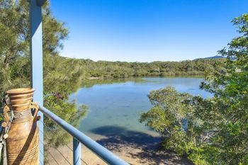 Spinnakers Loft 3 Bed Apartment - New South Wales Tourism  1