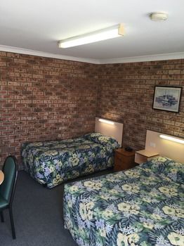 Dragon & Phoenix Motel - New South Wales Tourism  3