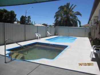Dragon & Phoenix Motel - New South Wales Tourism  1
