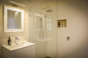 Arcadia Bed & Breakfast & Cottages - New South Wales Tourism  3
