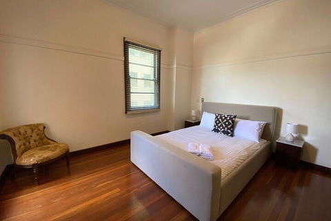 Art Deco Luxury On Elizabeth Quay - New South Wales Tourism  6