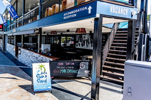 Airlie Sun & Sand Accommodation 6 - New South Wales Tourism  0