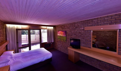 Flinders Cove Motor Inn - New South Wales Tourism  3