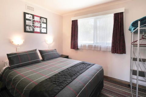 Georges Bay Apartments - New South Wales Tourism  3