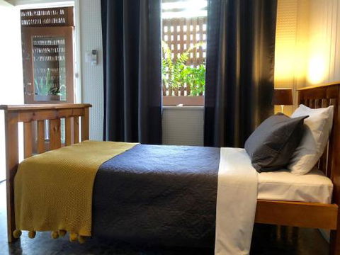 Five 3 Five - The Beachside Barracks - New South Wales Tourism  3