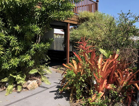 Five 3 Five - The Beachside Barracks - New South Wales Tourism  5