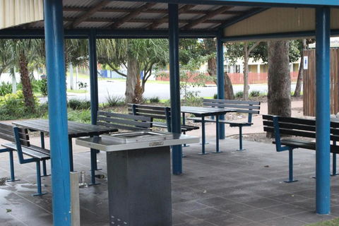 Five 3 Five - The Beachside Barracks - New South Wales Tourism  2