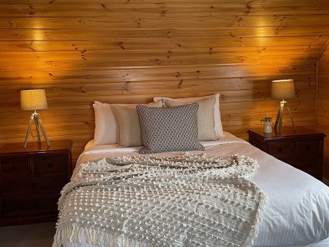 Dunes - Elegant Beach Villa With Huge Swim Spa - New South Wales Tourism  1
