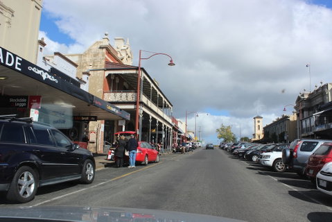 Lake Como Studio Daylesford - New South Wales Tourism  1