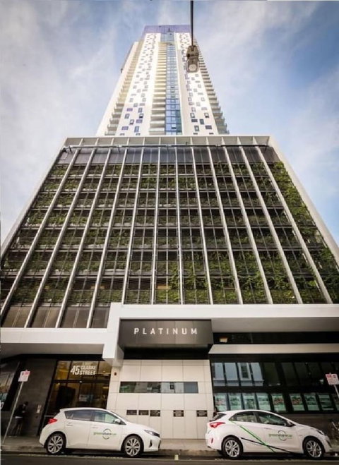 Southbank Platinum Tower Apartment - New South Wales Tourism  0