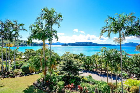 Frangipani 5 On Hamilton Island - New South Wales Tourism  1