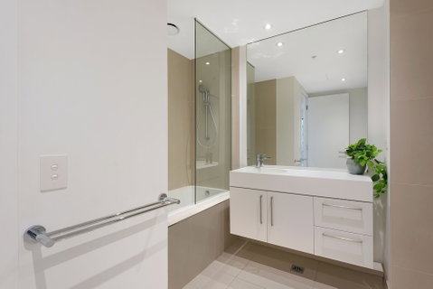 Sanctuary Apartments - Prima Pearl - New South Wales Tourism  6