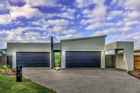 Blue Lagoon Villa B - New South Wales Tourism  0