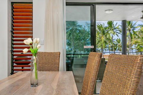 Beachfront Apartment With Ocean View - 4 - New South Wales Tourism  3