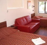 Cypress Pines Studio Villas - New South Wales Tourism 