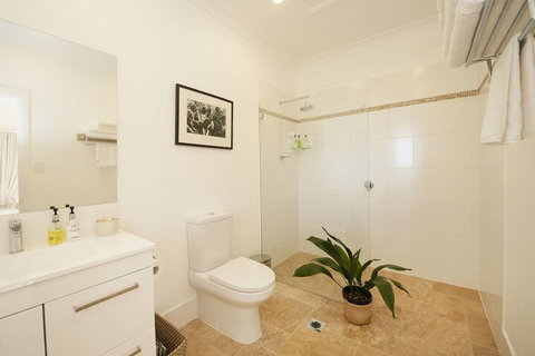 Rosby Guesthouse - New South Wales Tourism  7