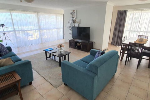 Surfers Chalet - New South Wales Tourism  4