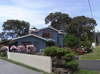 Anchlia Waterfront Cottage - New South Wales Tourism  0