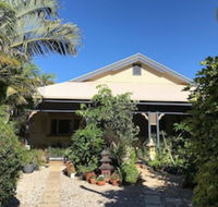 Tallow Beach Motel